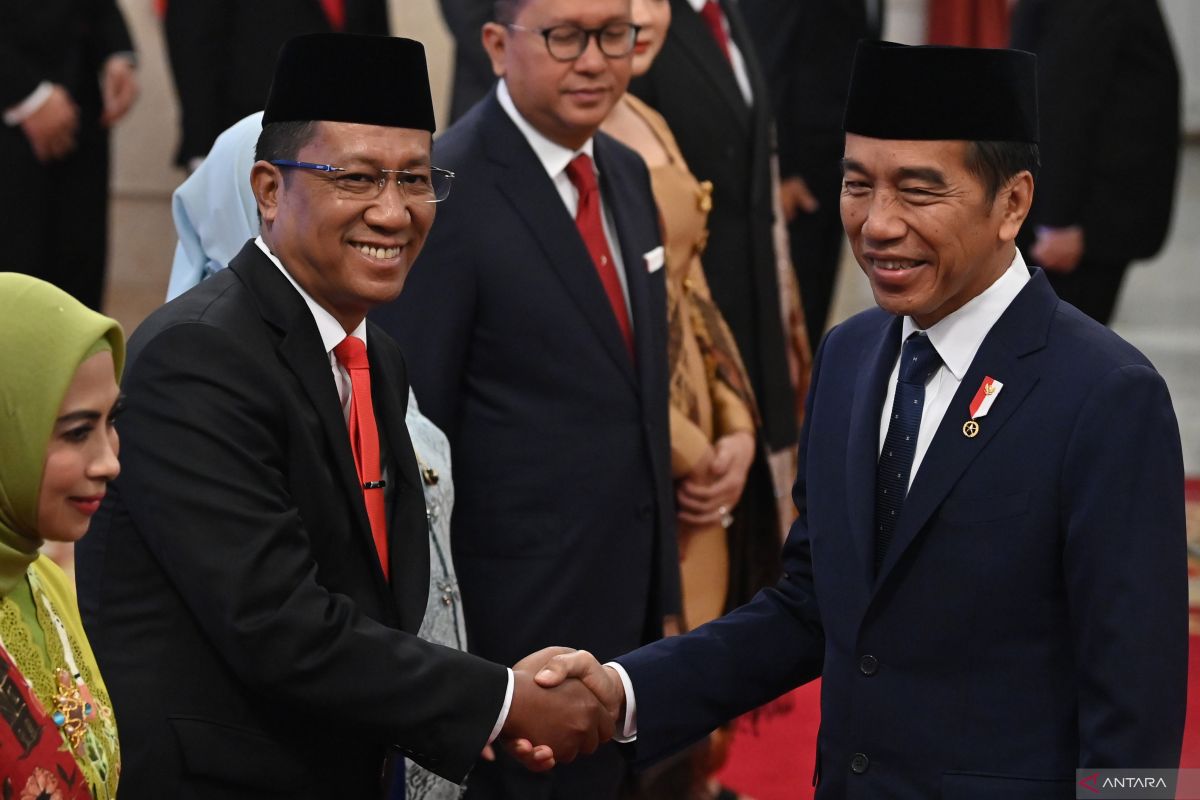 Presiden Joko Widodo lantik Supratman Andi Atgas sebagai Menkumham