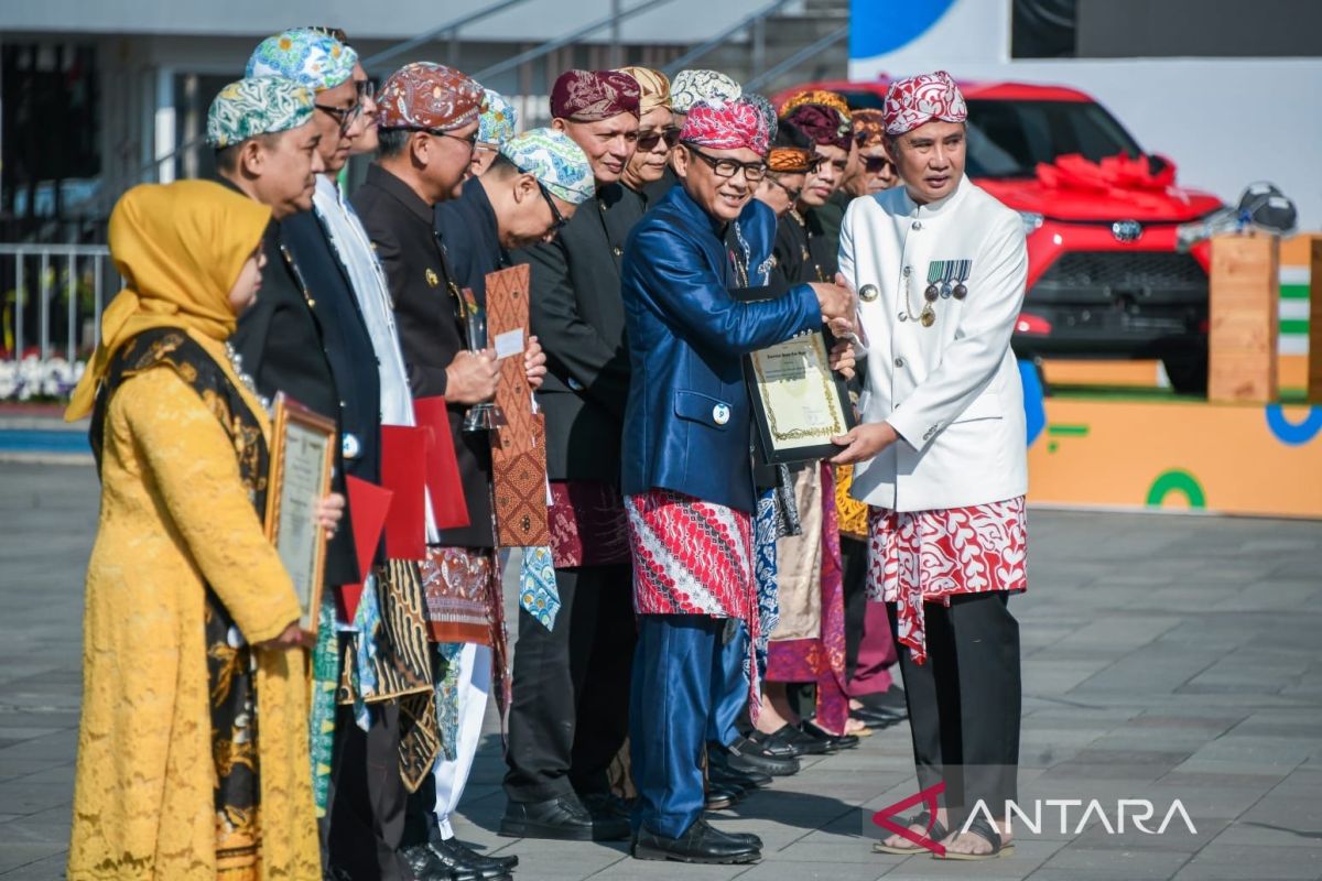 Kota Bogor raih dua penghargaan pada HUT Provinsi Jawa Barat