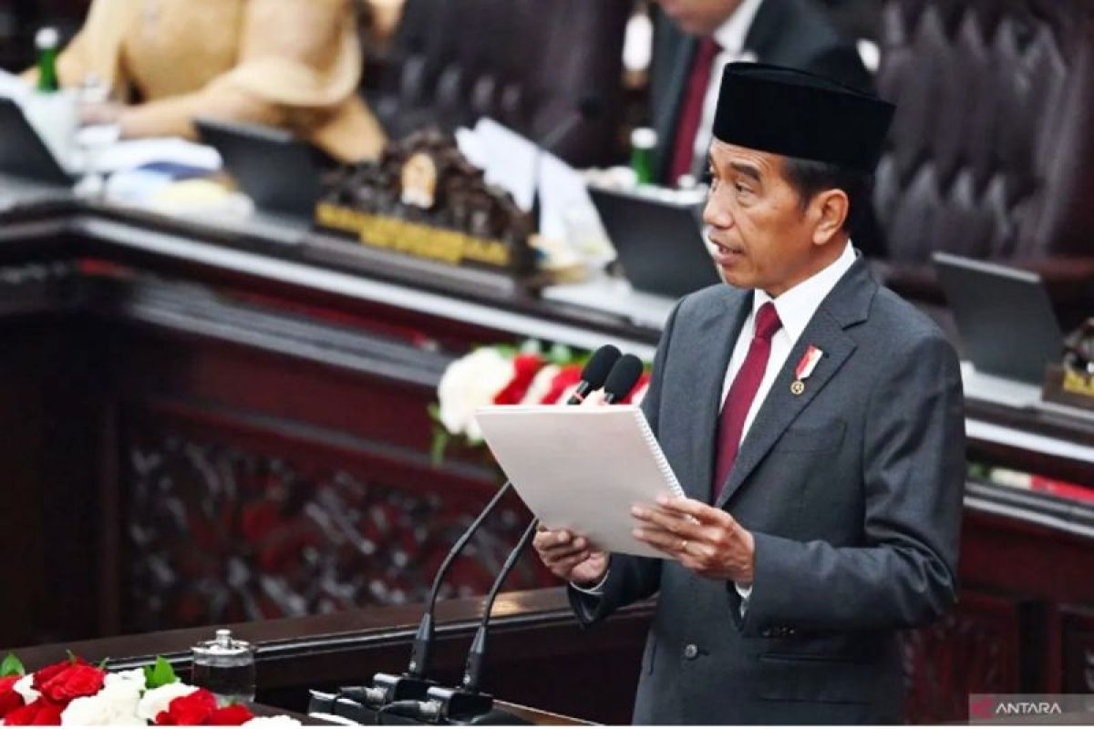 10 tahun pemerintahan Jokowi bagi kemajuan ekonomi dan kesejahteraan