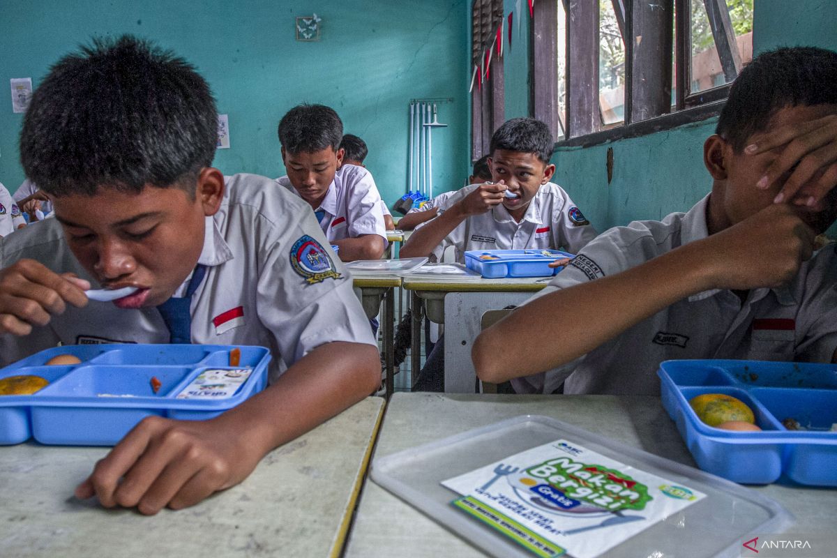 Indonesia expands free nutritious meal program to combat stunting