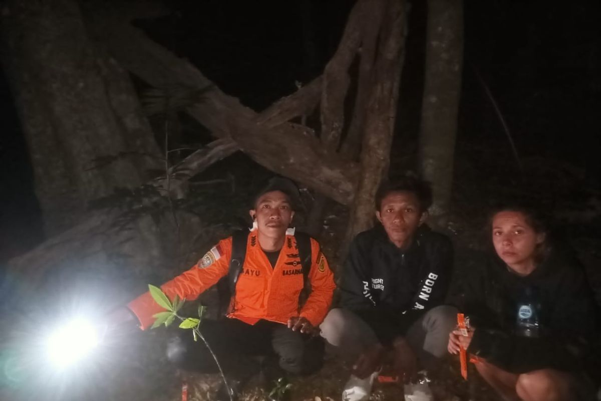 Basarnas evakuasi pemandu dan WNA Turki tersesat di Gunung Batukaru Bali