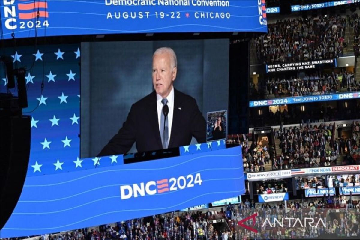 Biden minta warga AS pertahankan demokrasi dengan memilih Harris