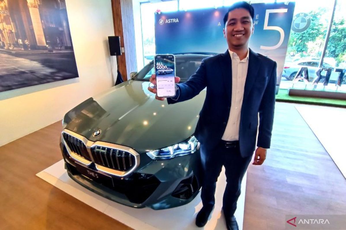 BMW kenalkan 520i M Sport di Jawa Timur