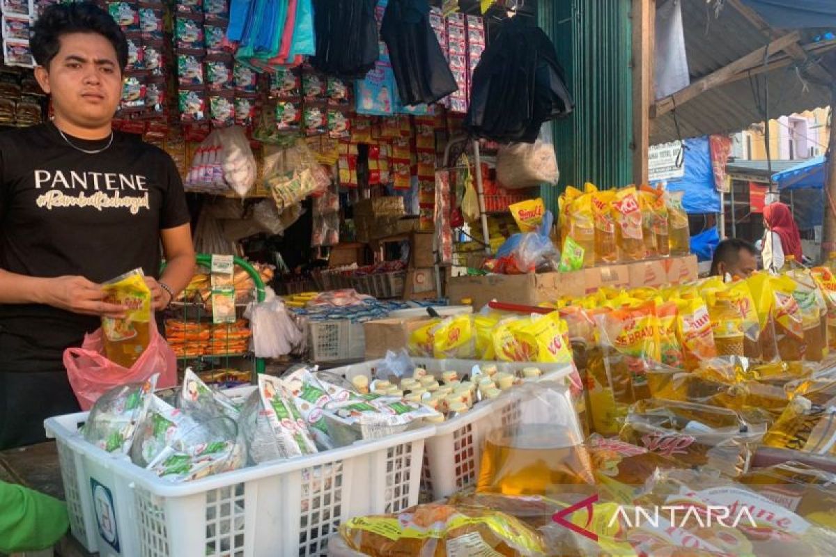 Pemkot Bengkulu gelar operasi pasar antisipasi minyak goreng langka