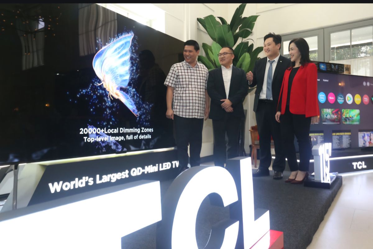 TCL Indonesia luncurkan TV QD-Mini LED terbesar di dunia