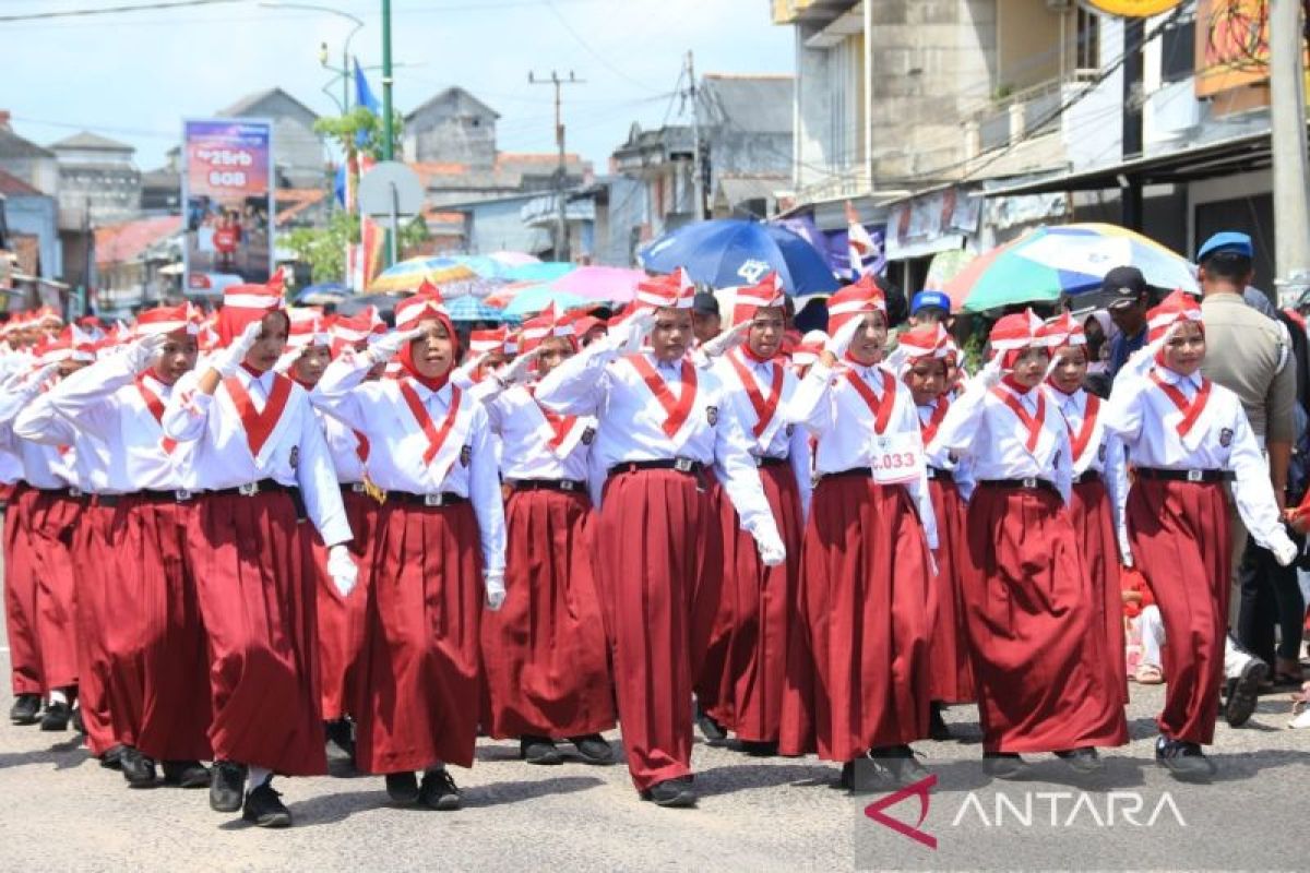 230 peserta meriahkan pawai baris indah HUT Ke-79 Republik Indonesia di Bangka Selatan