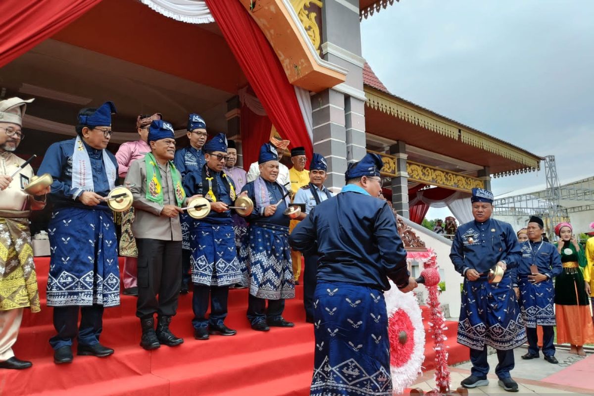 Staf Menparekraf RI buka Festival Pacu Jalur di Kuansing