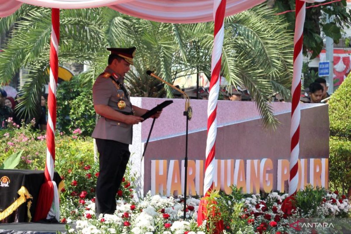 Kapolri bacakan teks Proklamasi Polisi saat peringatan Hari Juang Polri