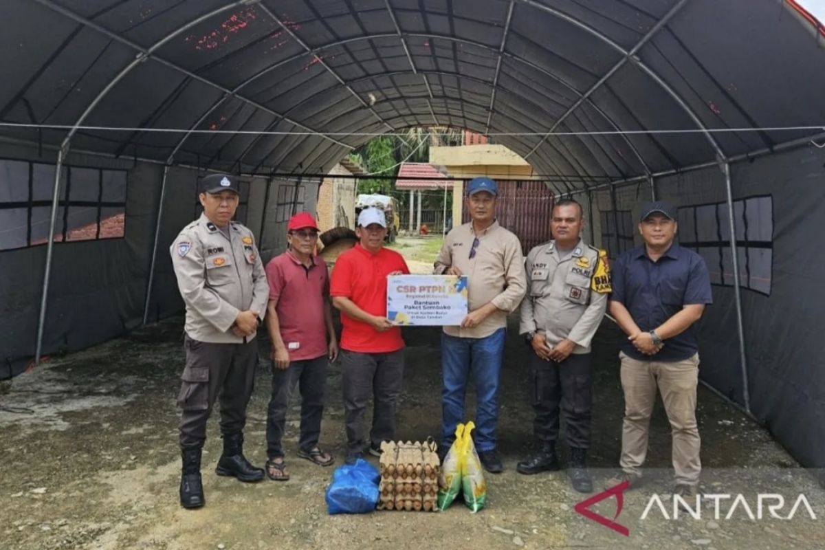 PTPN IV Regional III Riau salurkan 500kg sembako untuk korban banjir