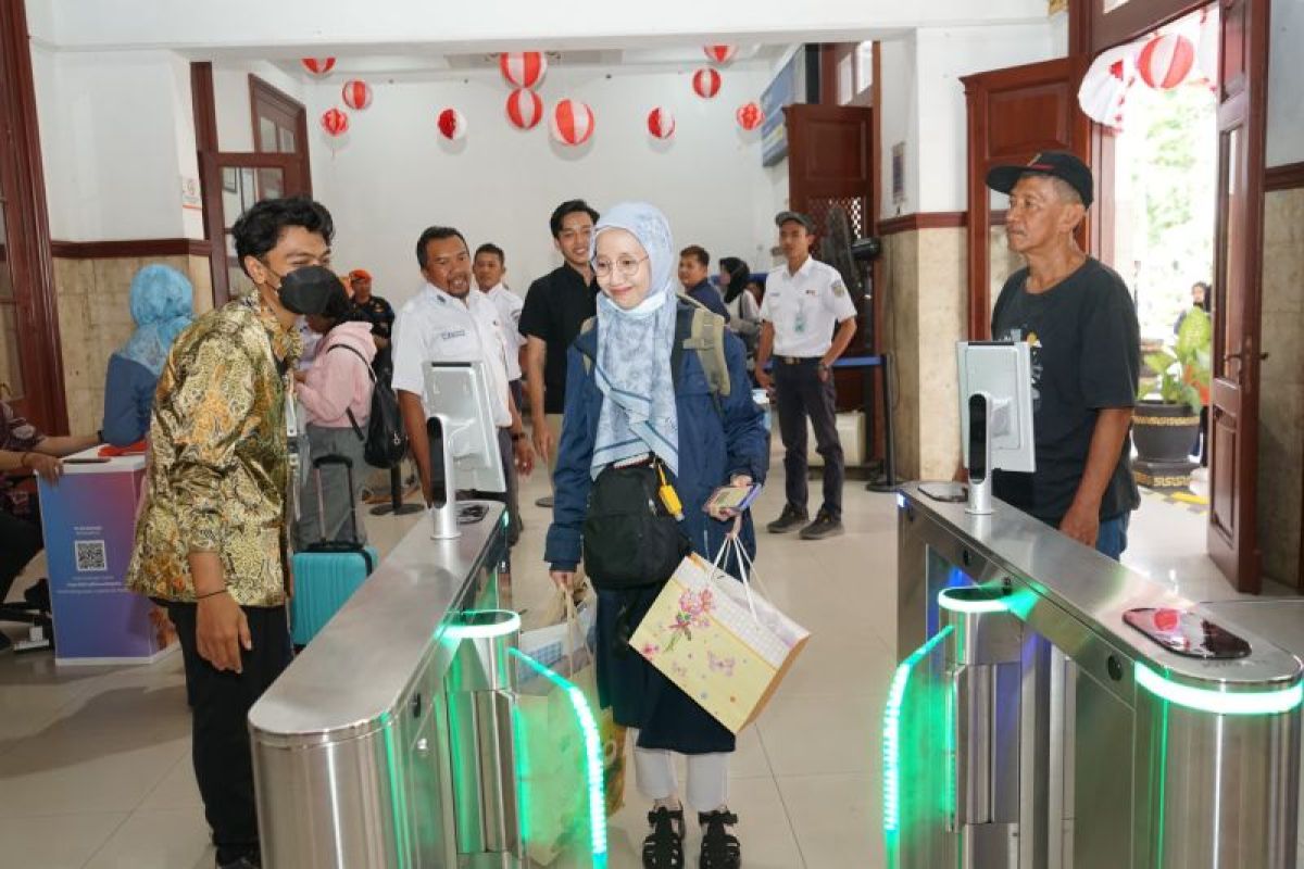 KAI Daop 9 sediakan layanan "face recognition" di Stasiun Jember