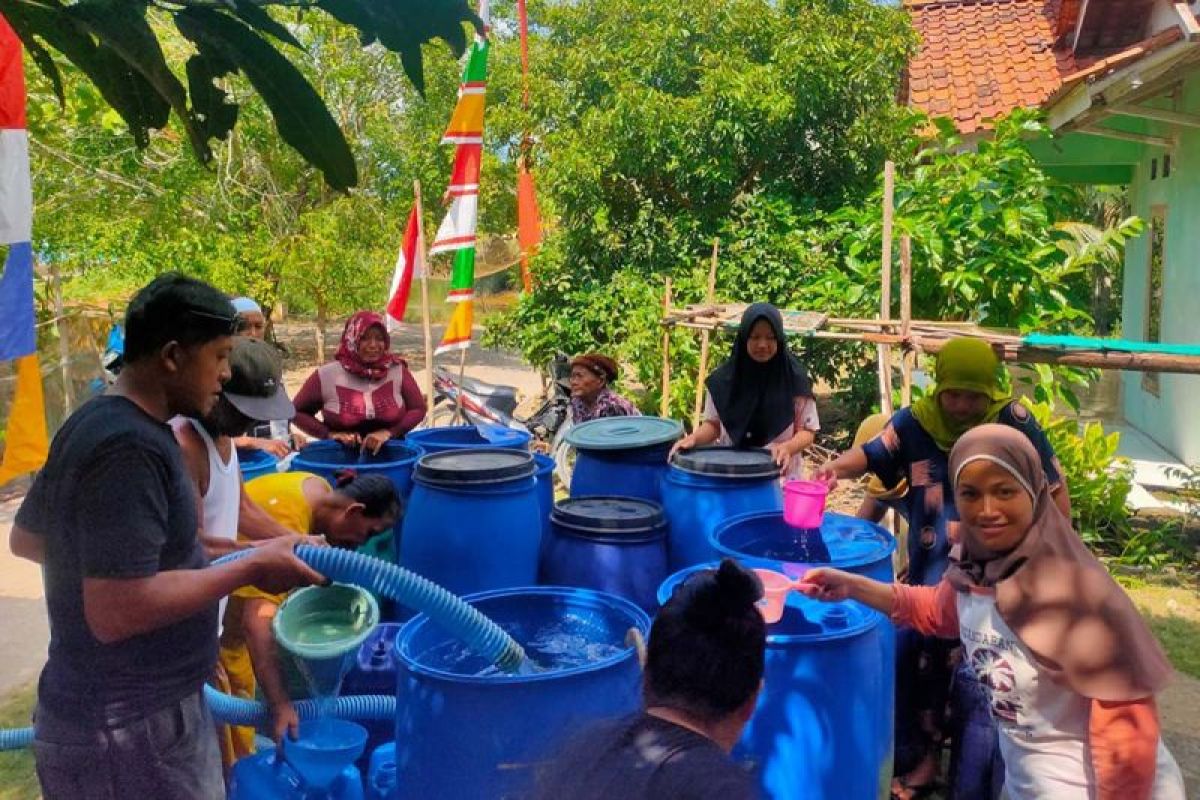 BPBD Cilacap telah distribusikan bantuan air bersih untuk 17.999 jiwa terdampak kekeringan