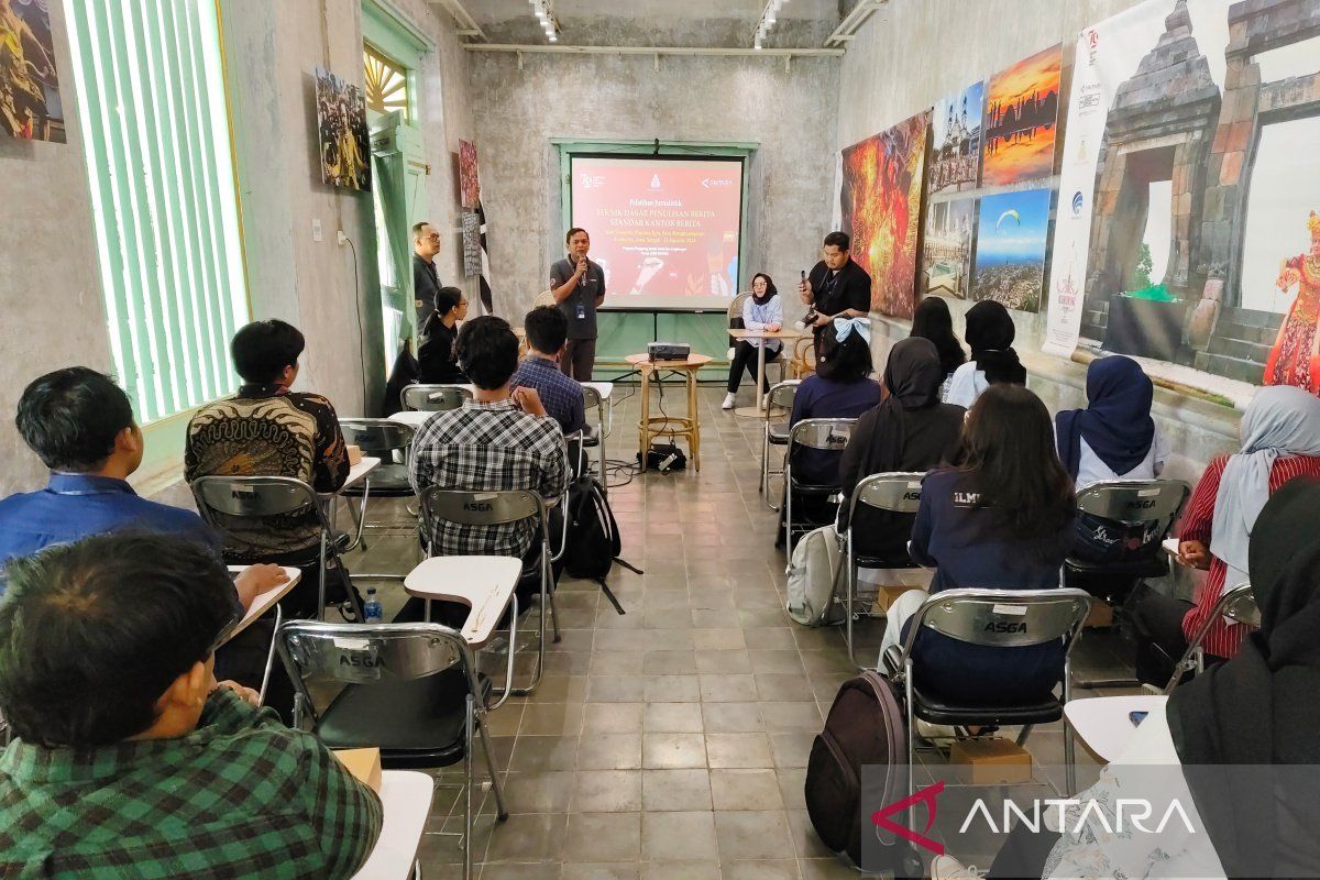 Kantor Berita ANTARA beri pelatihan jurnalistik lembaga pers mahasiswa di Solo