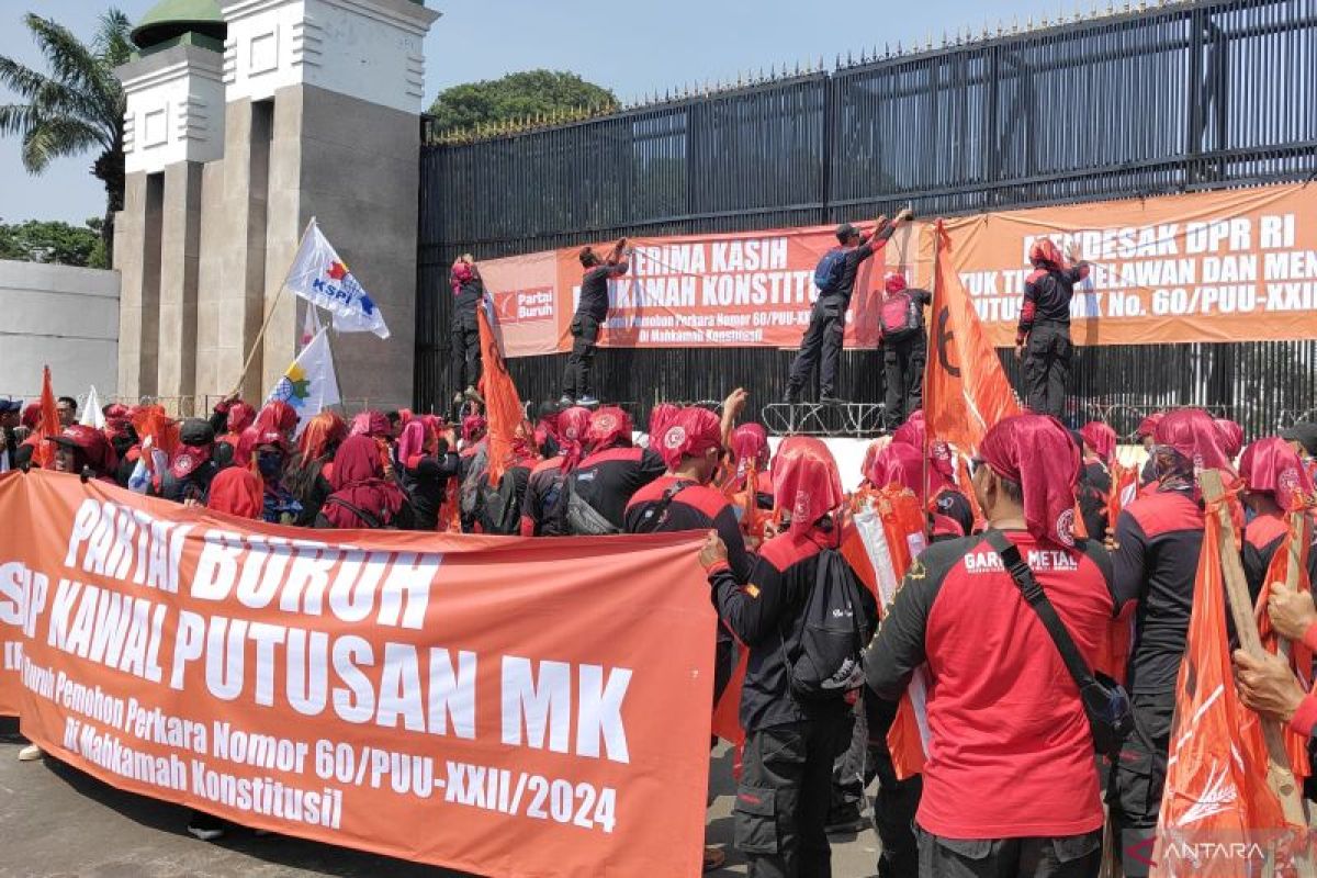 Polisi kerahkan seribu lebih personel kawal unjuk rasa buruh di KPU