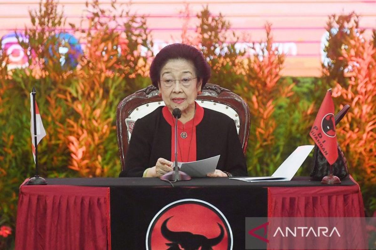 Megawati minta Bahlil kenalkan dirinya kepada "Raja Jawa"