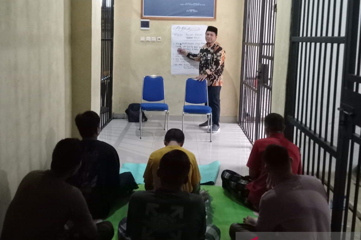 Kemenag beri bimbingan mental-spiritual tahanan Polres Bolsel