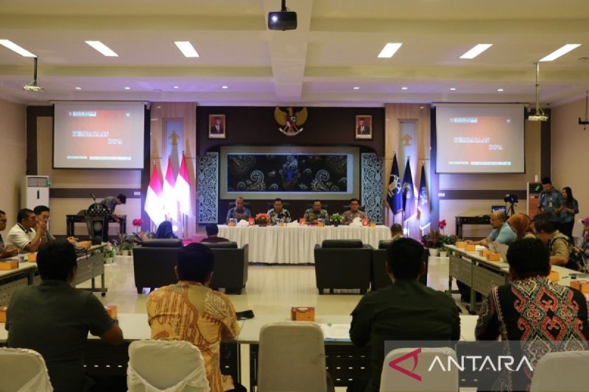 Kanwil Kemenkumham Riau evaluasi Perda Provinsi Riau tentang Perkebunan