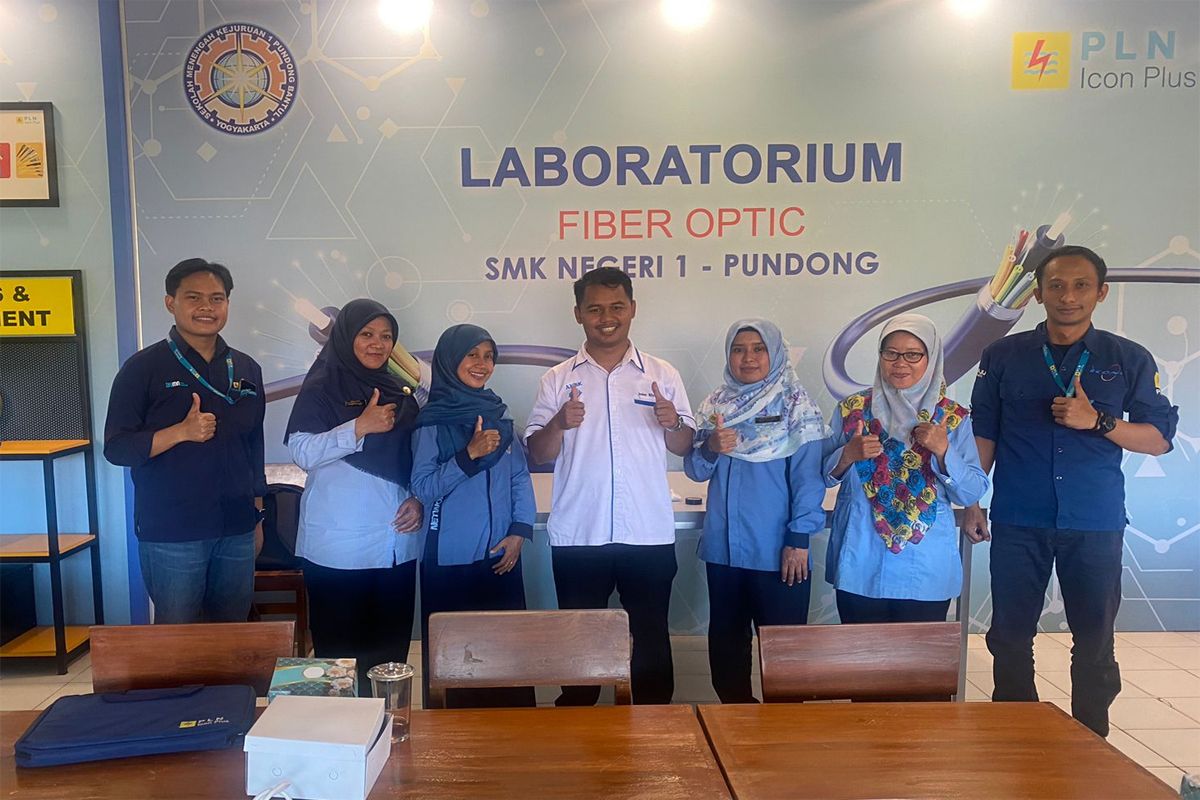 PLN Icon Plus berbagi ilmu di SMKN 1 Pundong Bantul