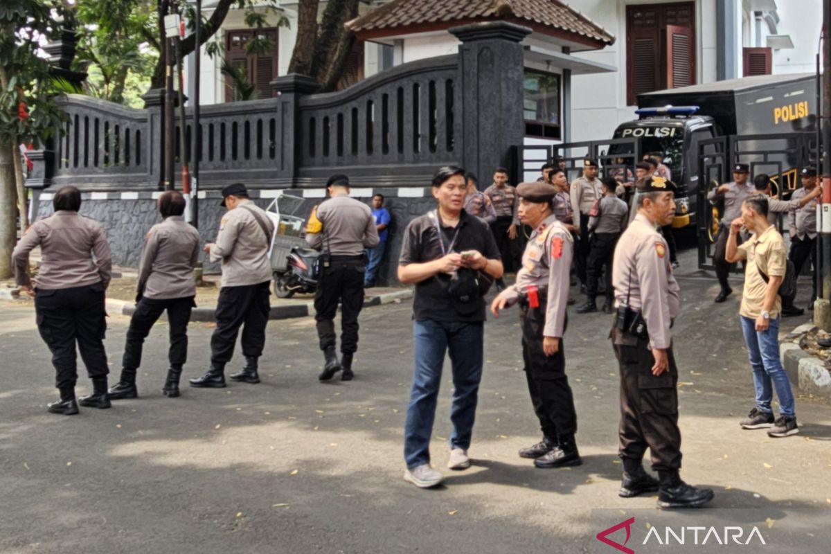 Personel gabungan disiagakan amankan unjuk rasa lanjutan di Kota Malang