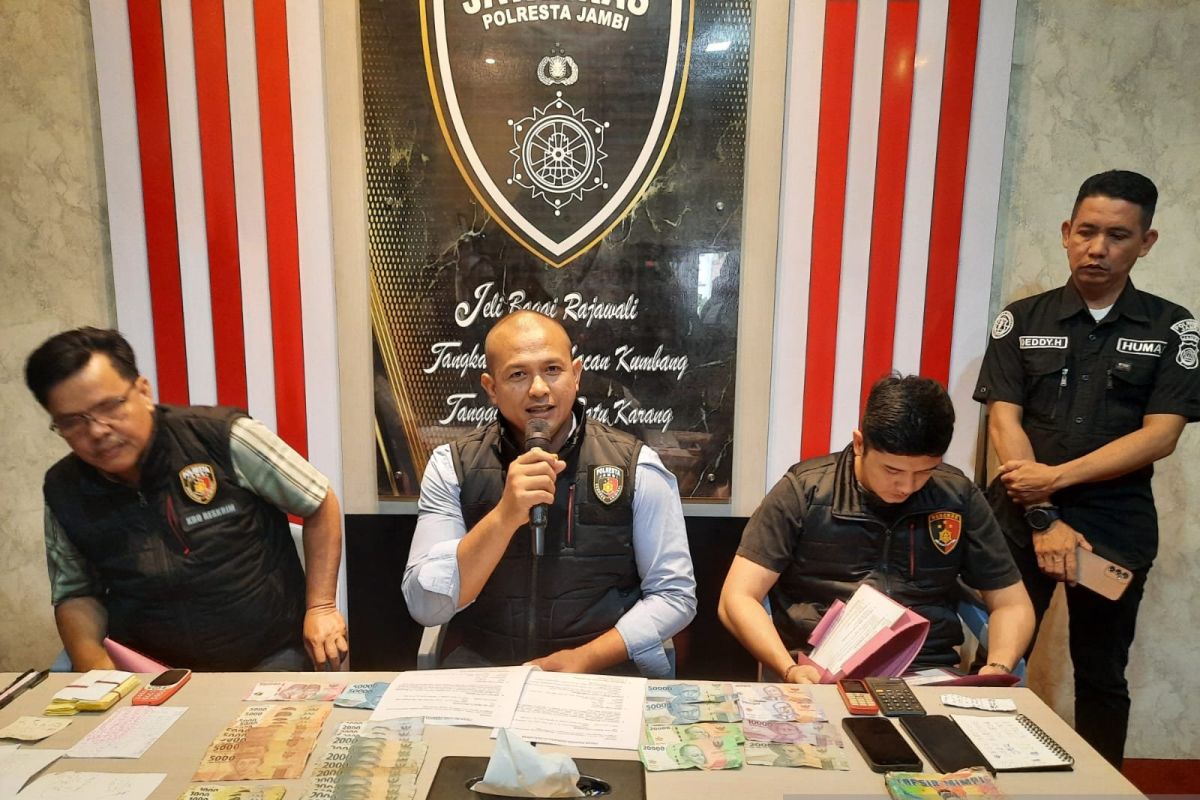 Polresta Jambi tangkap dua tersangka pelaku judi togel