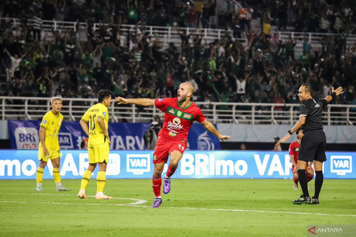 Gol menit akhir Rashid bawa Persebaya menang 2-1 atas Barito