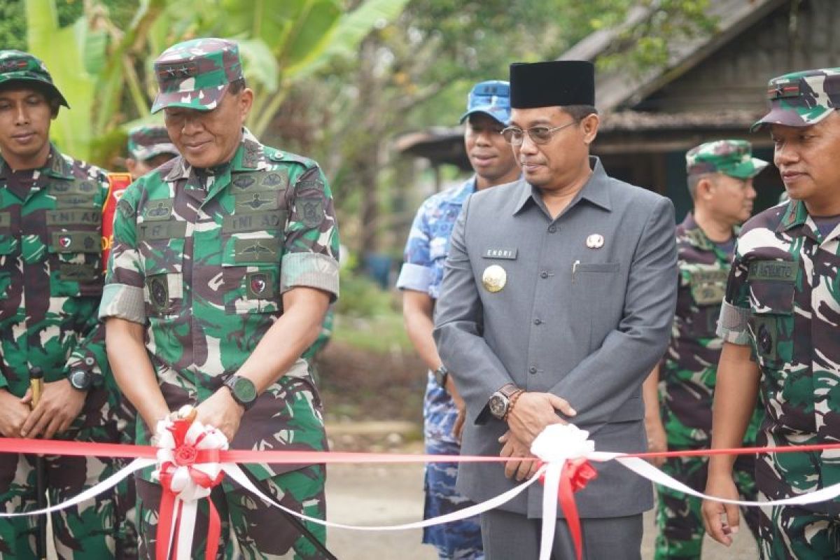 Pj bupati apresiasi  keberhasilan TMMD ke-121 Kodim 1003/HSS