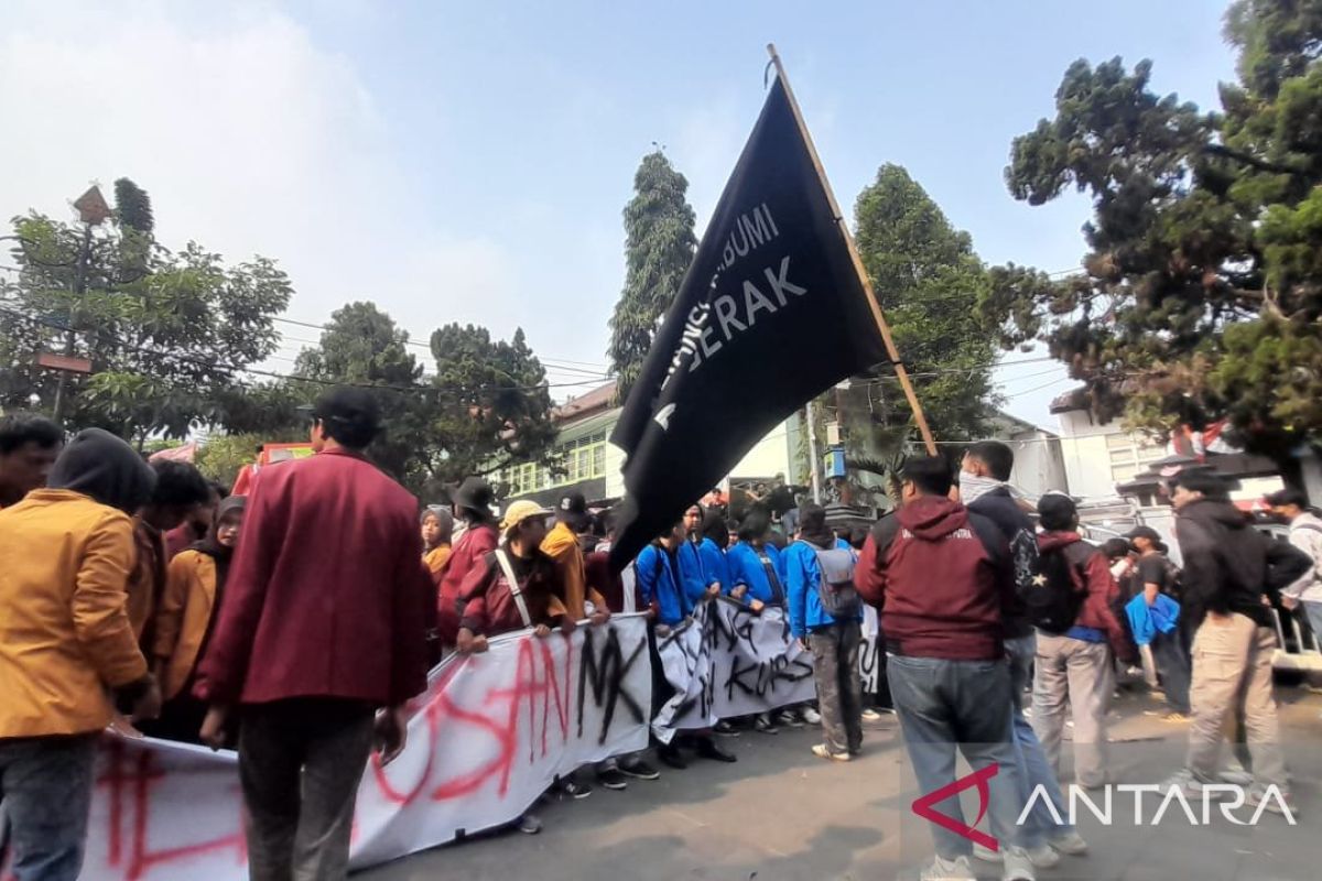 DPRD Kota Sukabumi berkomitmen sampaikan aspirasi mahasiswa ke DPR RI