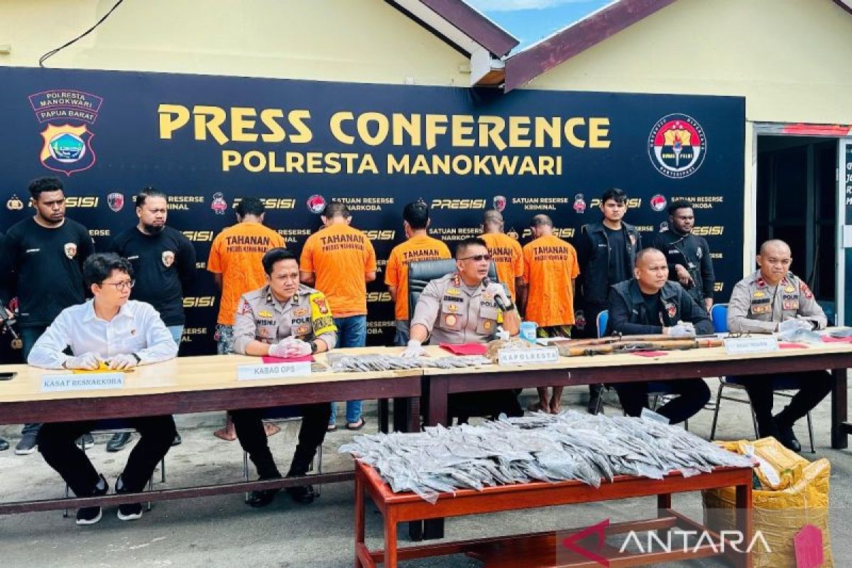 Polresta Manokwari gagalkan penyelundupan ganja enam kilogram