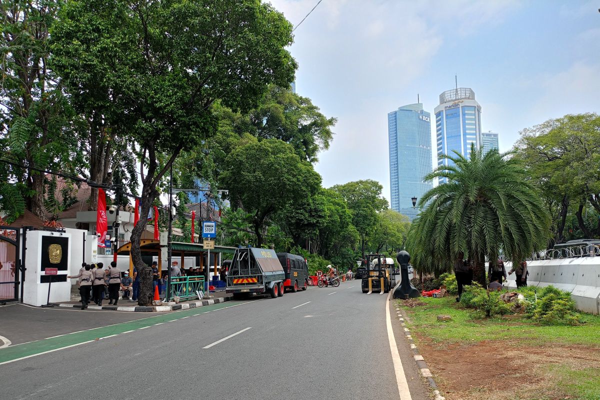 Jalan Imam Bonjol ditutup antisipasi adanya aksi di depan Gedung KPU