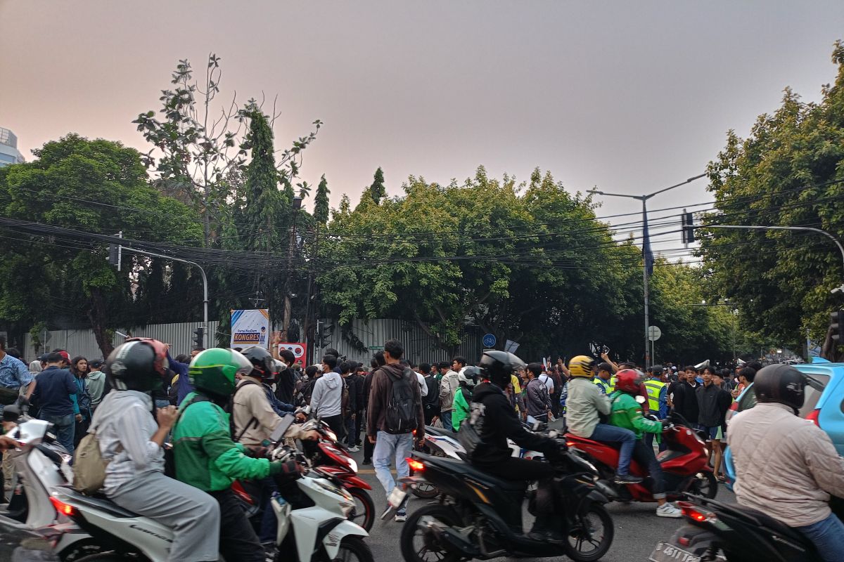 Aksi depan KPU RI sebabkan kemacetan di Jalan HOS Cokroaminoto