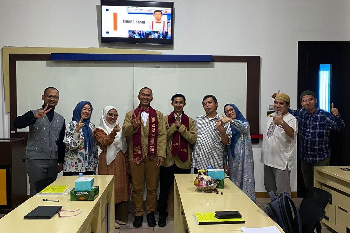 Dua mahasiswa Prodi MMT Angkatan II selesaikan studi S-2