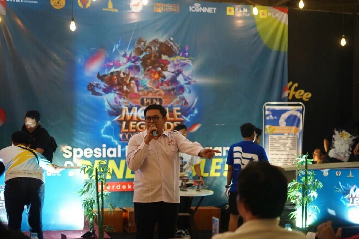 PLN UP3 Singkawang kenalkan layanan REC melalui kompetisi E-Sport