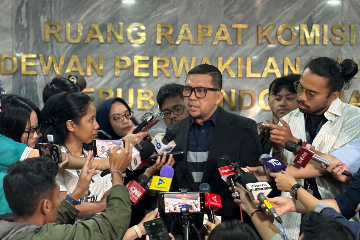 Komisi II DPR dengan KPU putuskan PKPU akomodasi putusan MK pada Senin