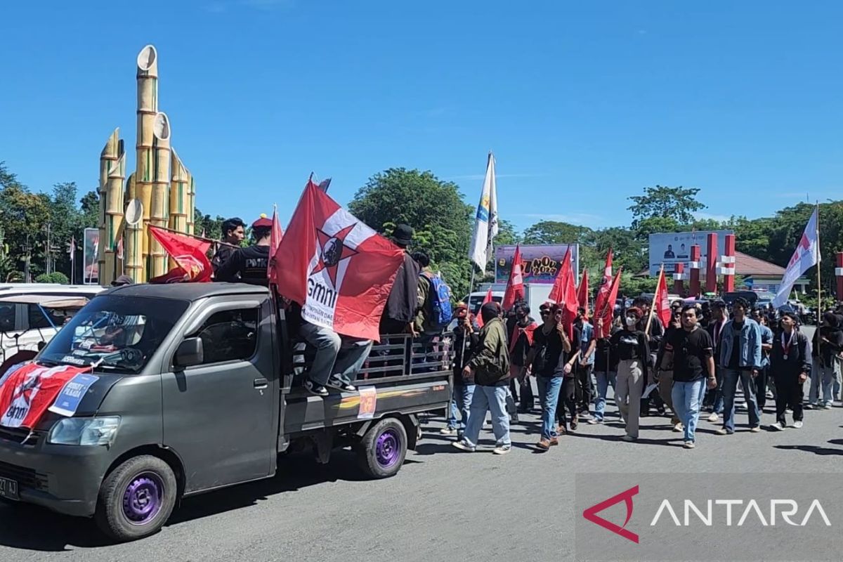 Ratusan mahasiswa di Kalbar kawal putusan MK