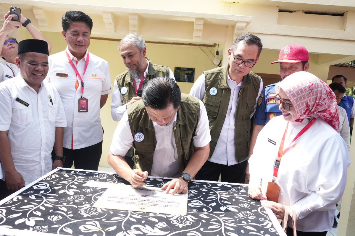 Pj. Sekda Kabupaten Bogor resmikan kampung layak huni di Tegal Jambu