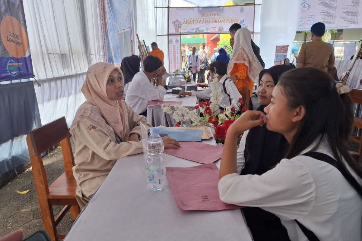 Sekda Lampung sebut pemerataan pendidikan bantu atasi persoalan ekonomi