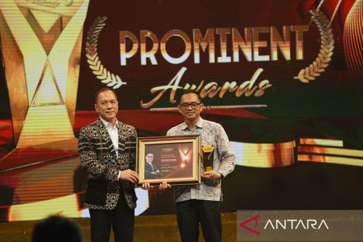 Pimpin Transformasi Berkelanjutan, Dirut PLN Raih Penghargaan The Prominent CEO of The Year