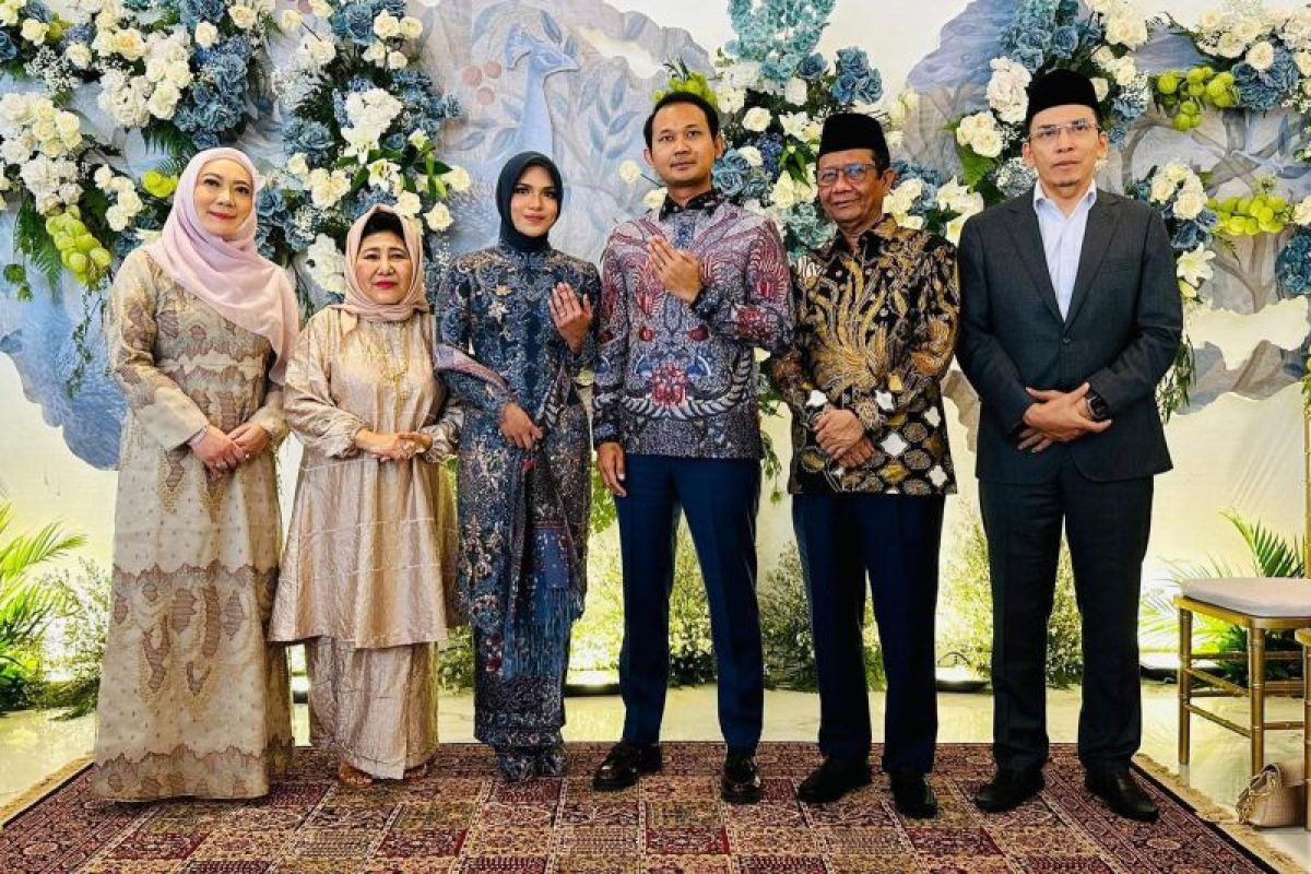 Putri TGB Zainul Majdi dilamar Putra Mahfud MD