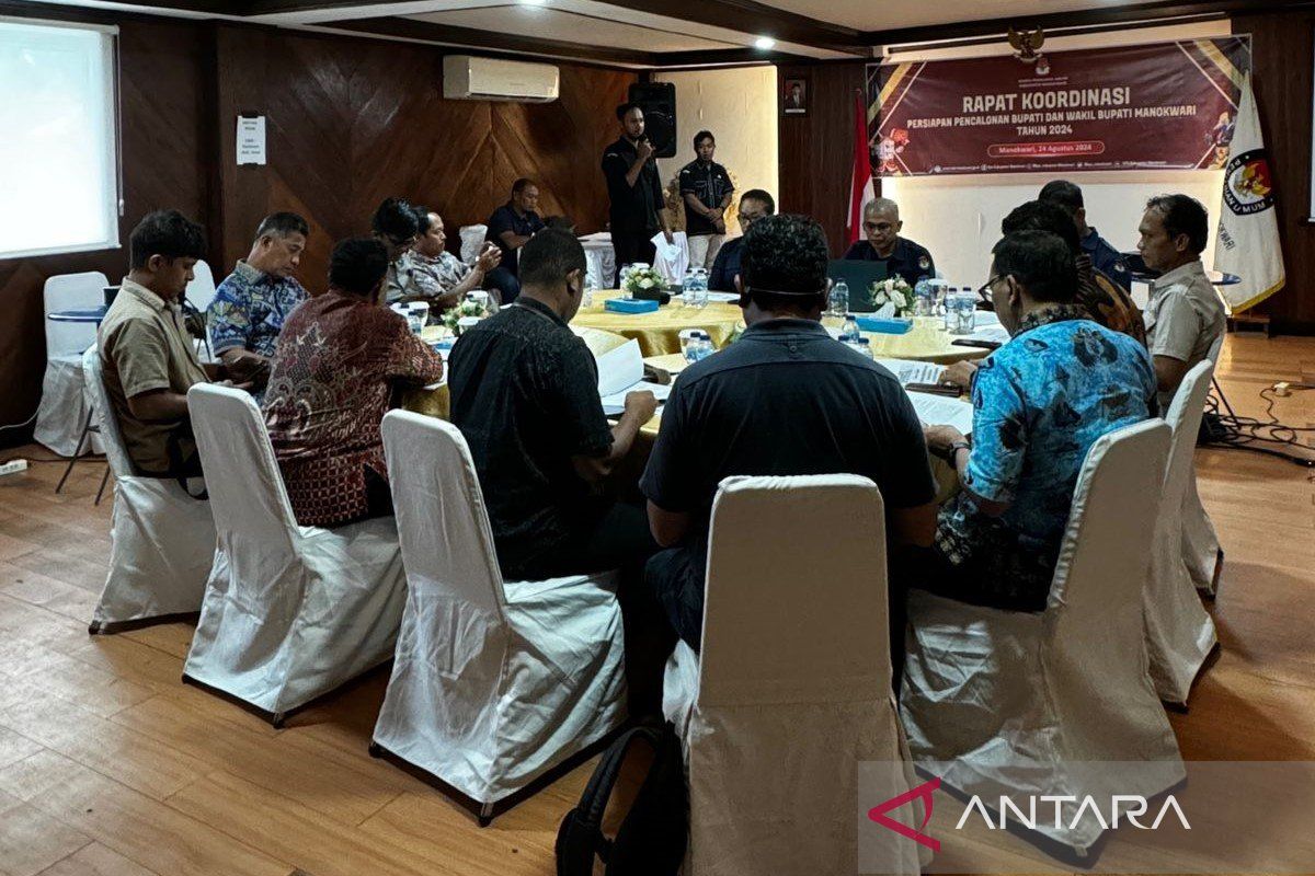 KPU Manokwari membahas tahapan Pilkada dengan Pemda dan Forkopimda