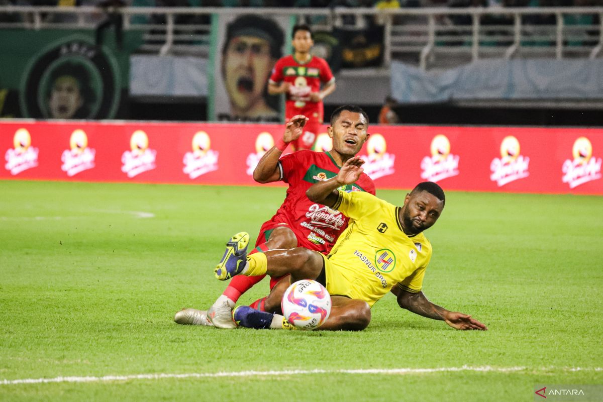 Bek kiri Persebaya akui harus kendalikan pola makan saat libur Lebaran