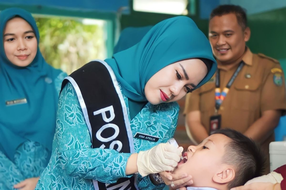 Dinkes OKU kejar target  pemberian imunisasi polio tahap dua