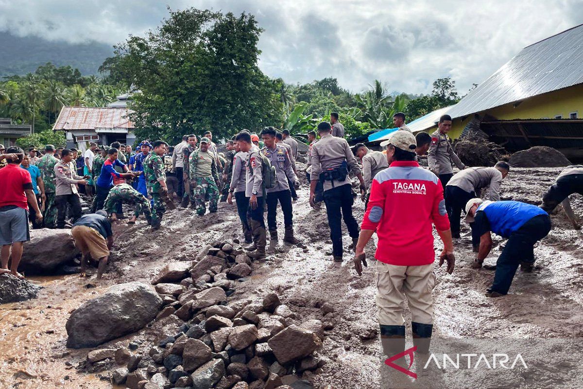 Proses pencarian korban banjir Ternate dihentikan sementara