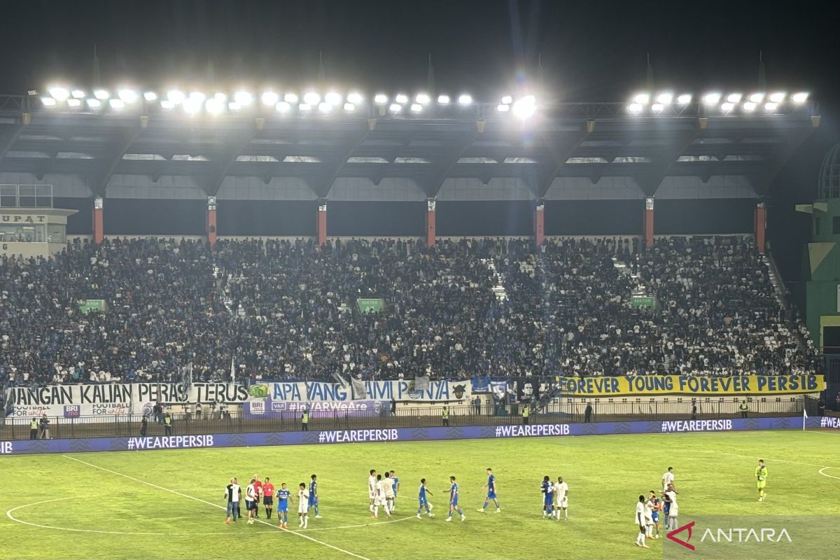 Persib Bandung ditahan imbang Arema Malang 1-1