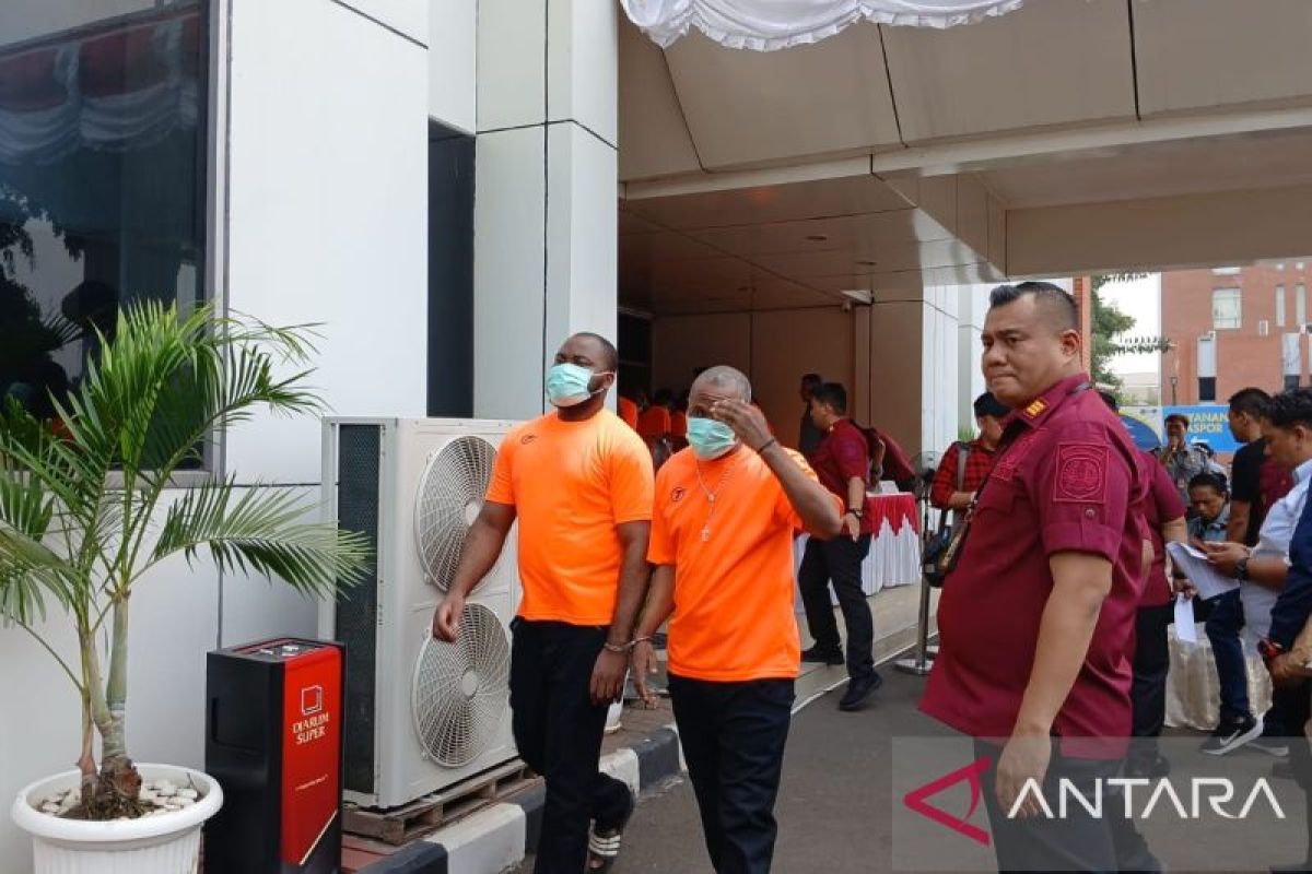 Imigrasi Soetta evakuasi WN Nigeria ke RS pascaloncat dari unit apartemen