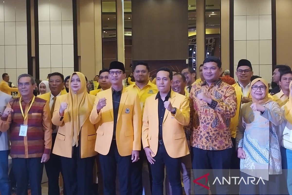 Partai Golkar serahkan B1KWK untuk 11 cakada di NTB