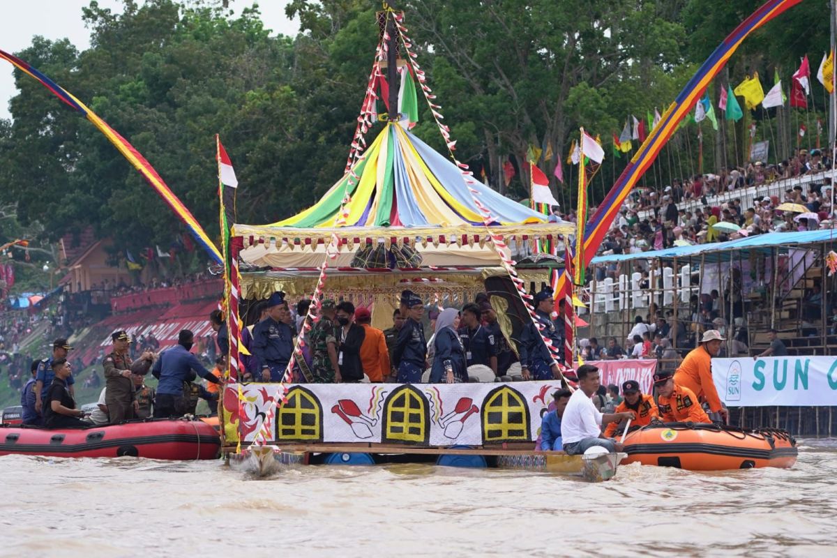 'Pacu Jalur' boat race among top 10 KEN events