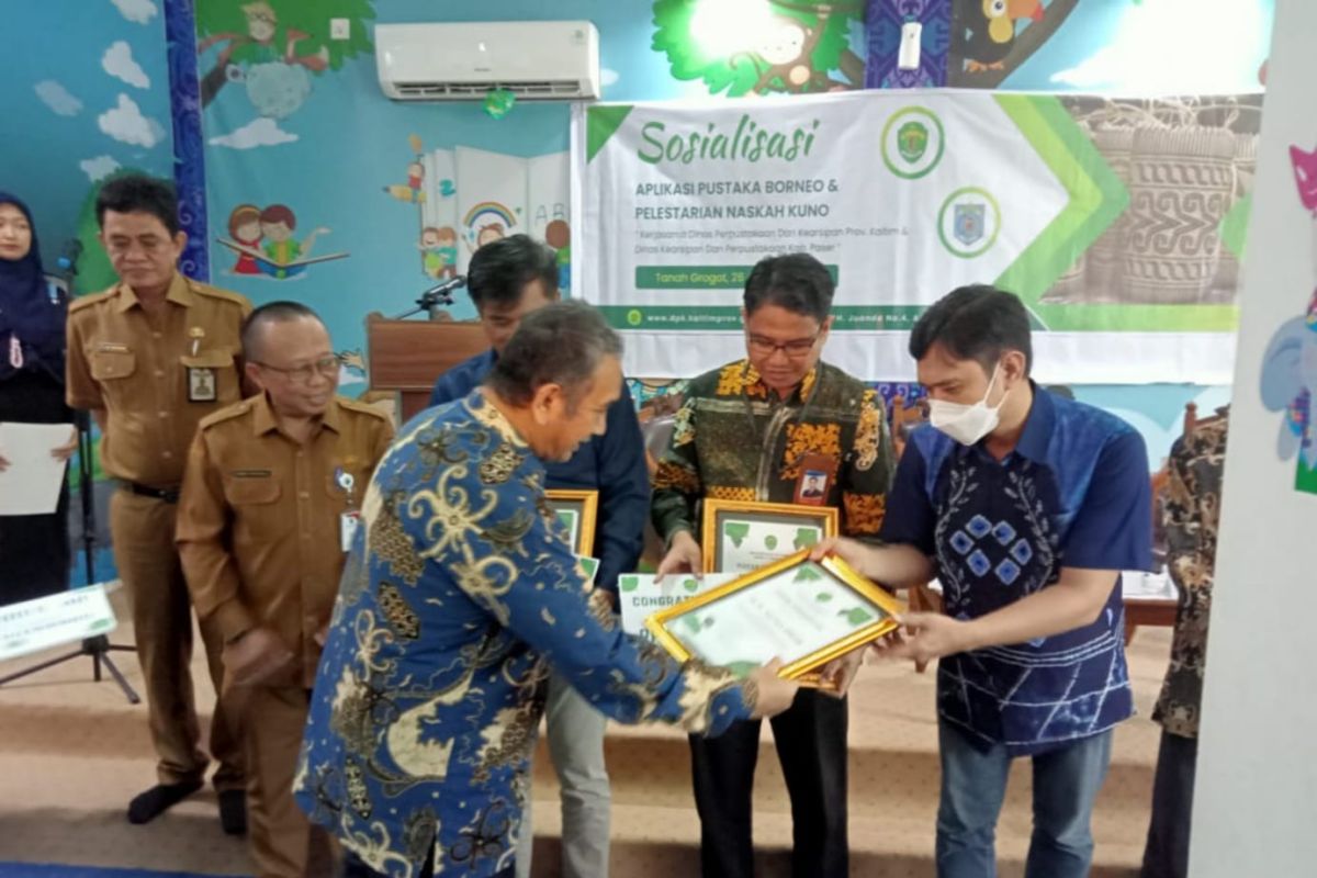 Dinas Perpustakaan Kaltim beri penghargaan enam penerbit lokal