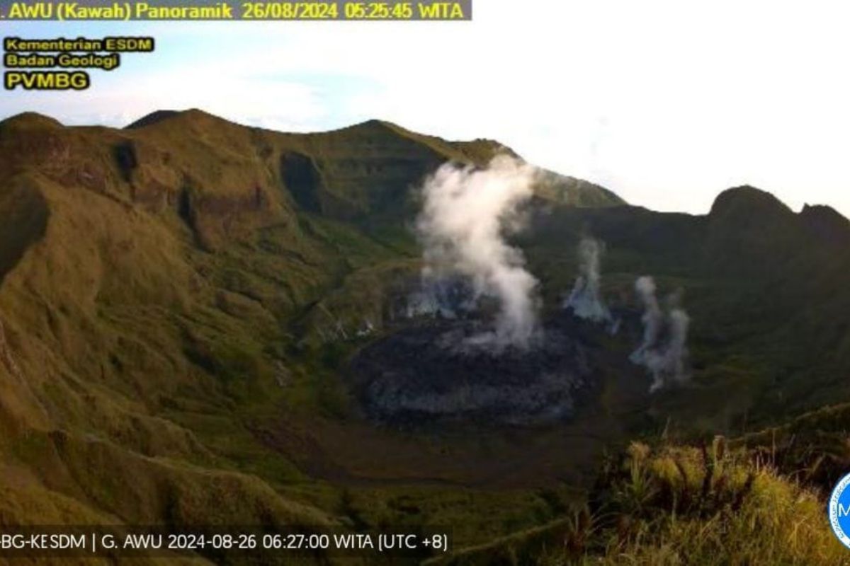 Badan Geologi harap warga patuhi radius bahaya Gunung Awu