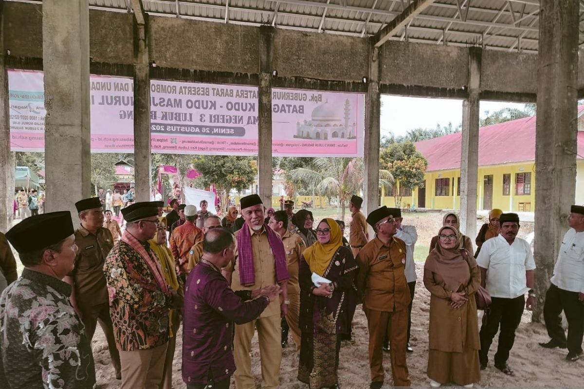 SMAN 3 Lubuk Basung Agam bangun masjid senilai Rp2 miliar