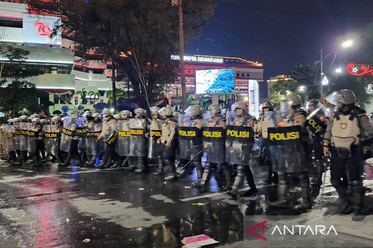 Puluhan mahasiswa demonstran di Semarang dirawat di rumah sakit