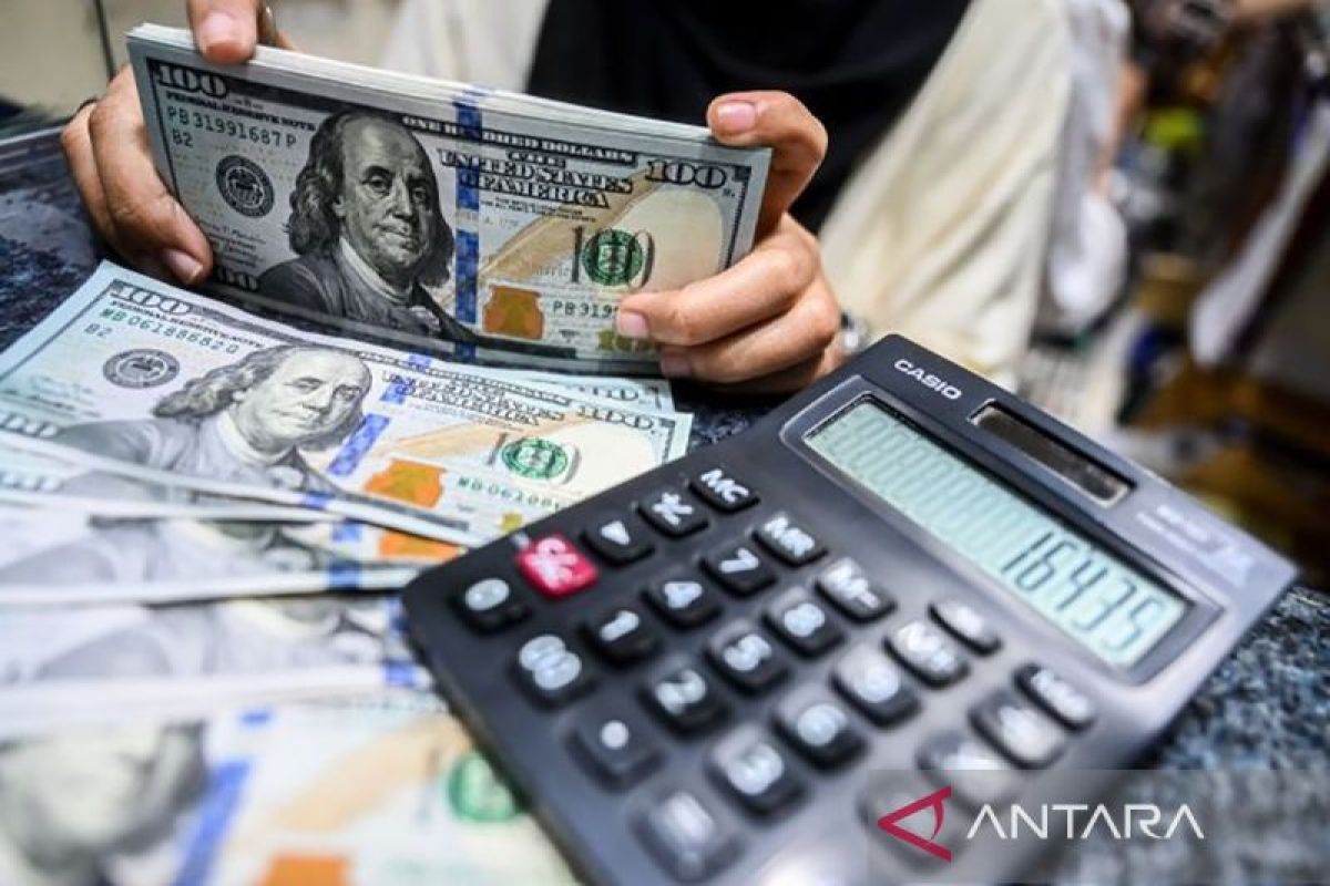 Rupiah meningkat setelah polemik RUU Pilkada mereda